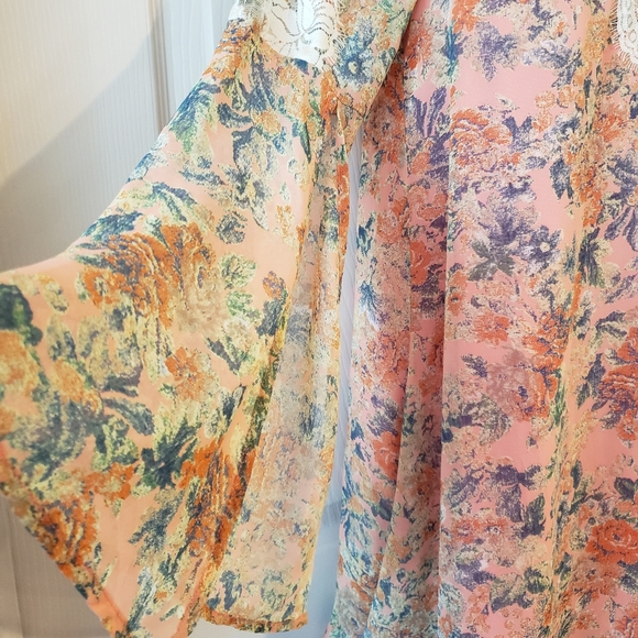 Sugar Lips Boho Floral Lace Bell Sleeve Dress Sz. XS Oversized NWT! - Picture 4 of 9